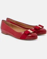 Ferragamo Ballerinas Varina aus Lackleder Rot