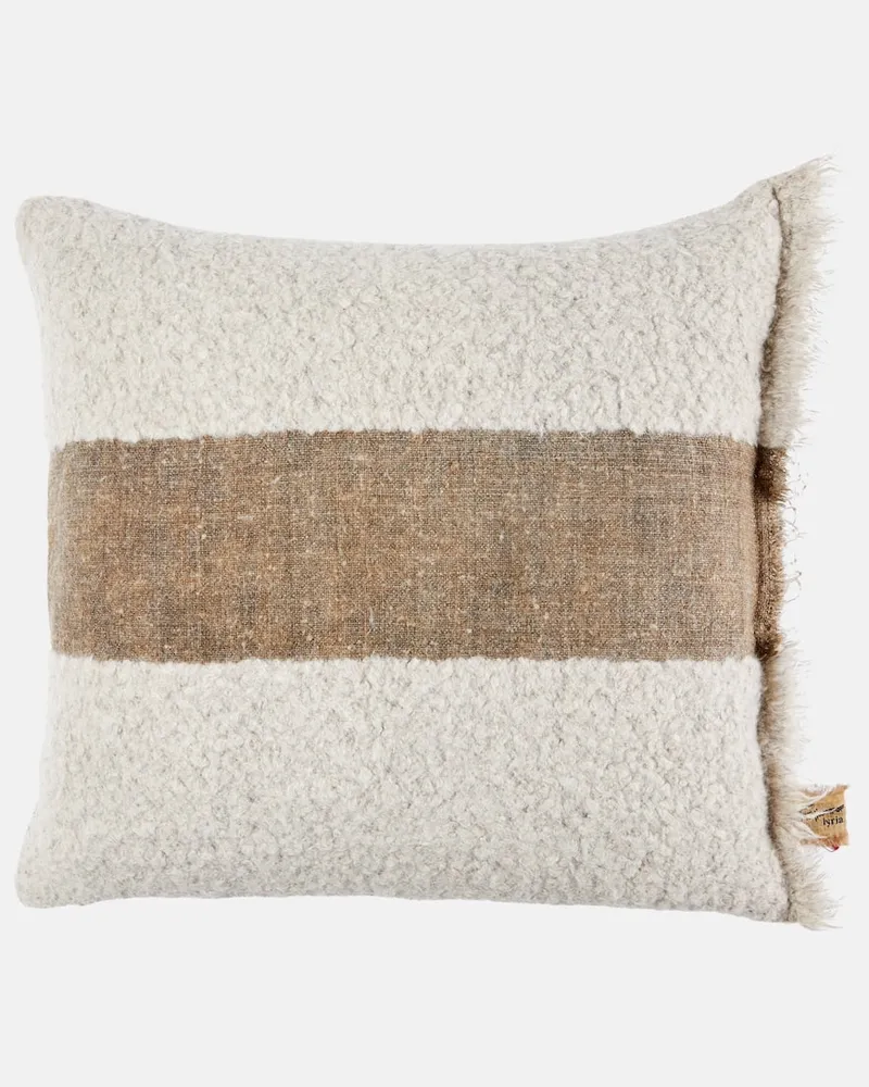 The House of Lyria Kissen Cimide aus einem Alpakawollgemisch Beige