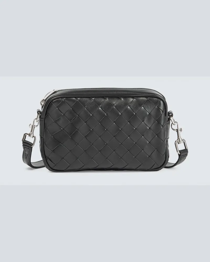 Bottega Veneta Crossbody Bag Mini Intrecciato aus Leder Schwarz