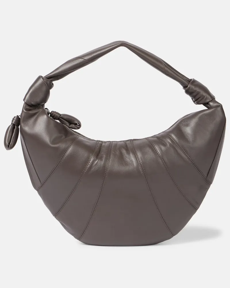 Christophe Lemaire Schultertasche Fortune Croissant aus Leder Braun