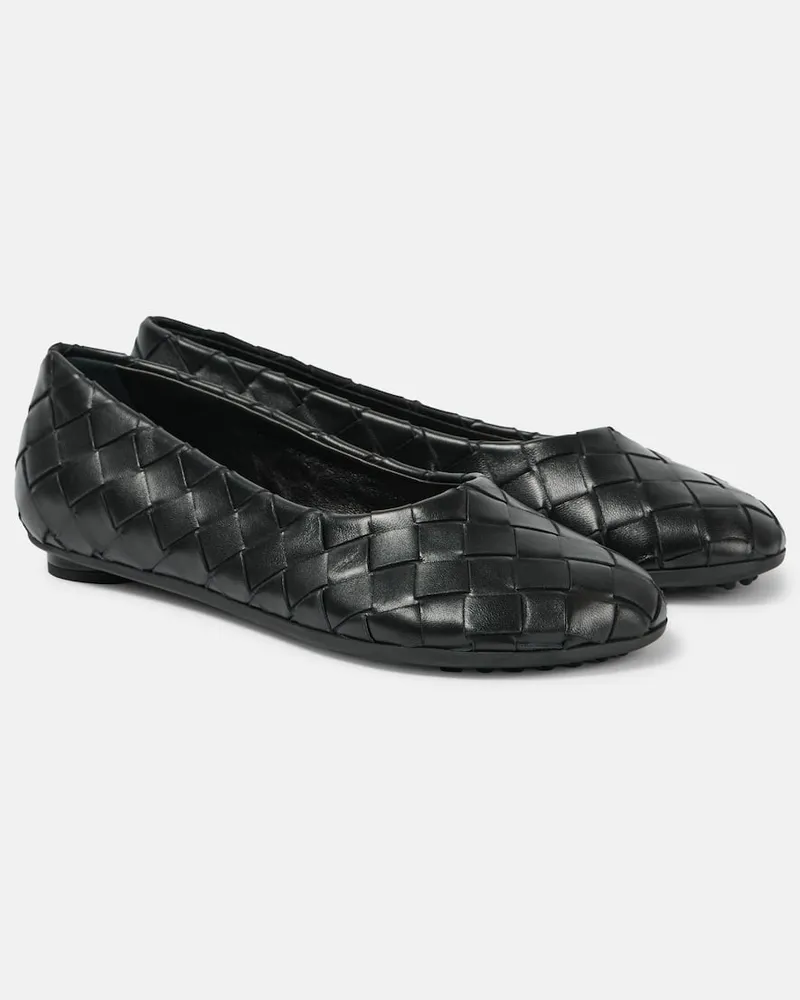 Bottega Veneta Ballerinas Intrecciato aus Leder Schwarz