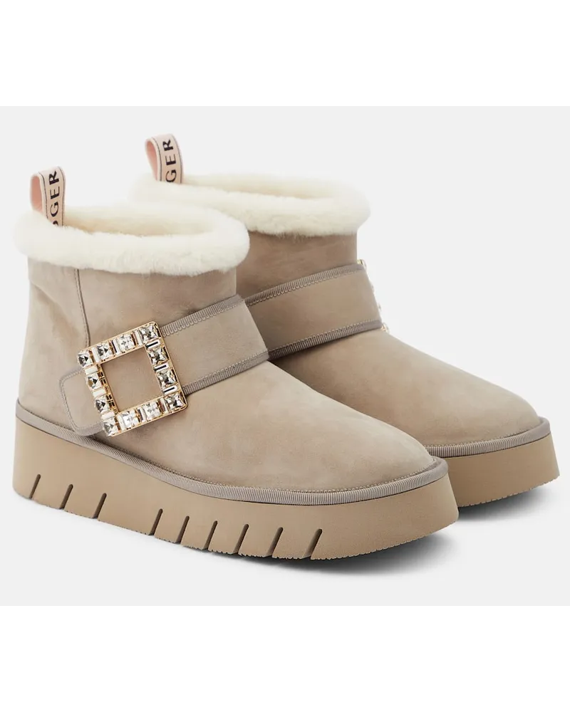 Roger Vivier Ankle Boots Viv’ Winter aus Veloursleder Beige
