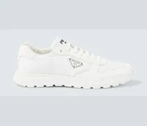 Sneakers mit Leder