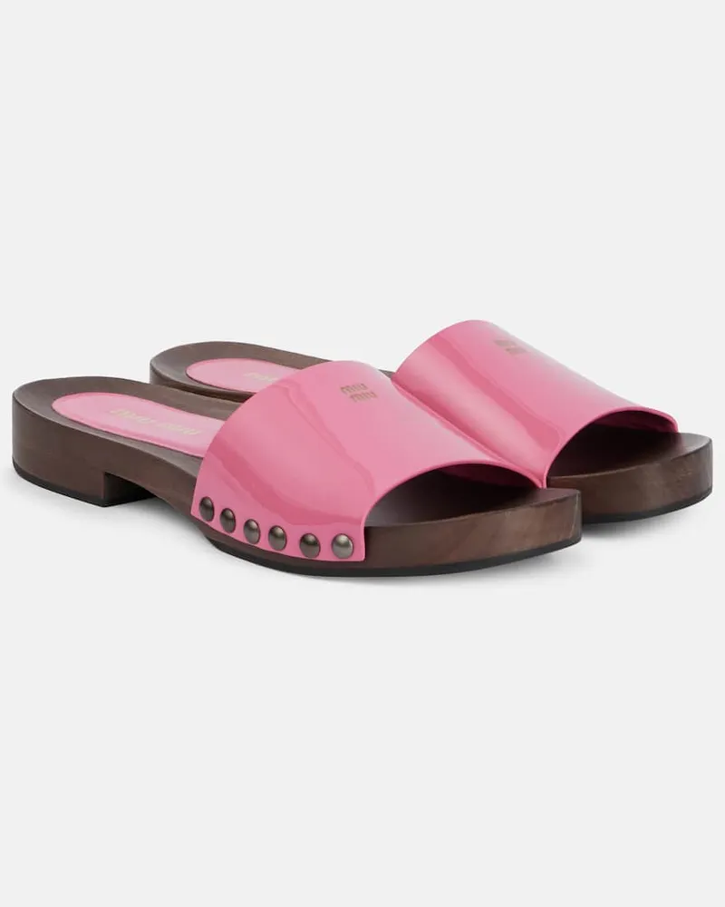 Miu Miu Pantoletten aus Lackleder Rosa