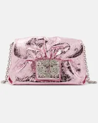 Roger Vivier Verzierte Clutch Drape Micro aus Metallic-Leder Pink