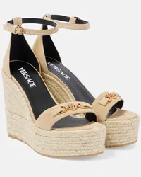 Versace Wedge-Sandalen Medusa '95 aus Veloursleder Nude