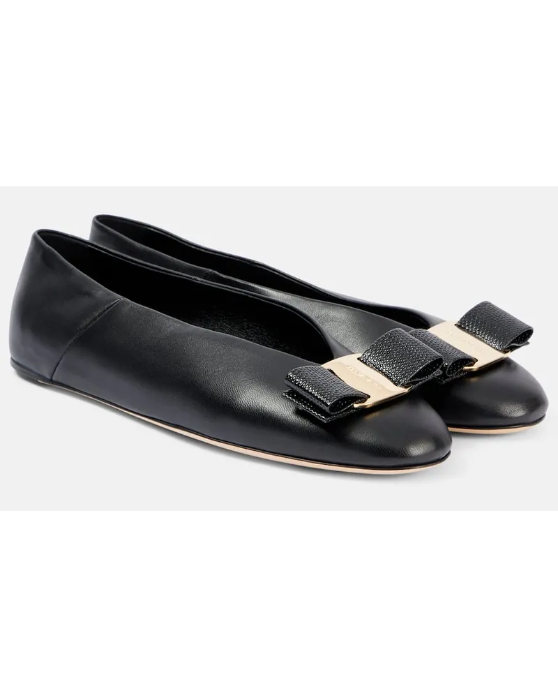 Ferragamo Ballerinas Vanna aus Leder Schwarz