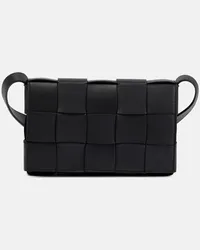 Bottega Veneta Schultertasche Cassette Small aus Leder Schwarz