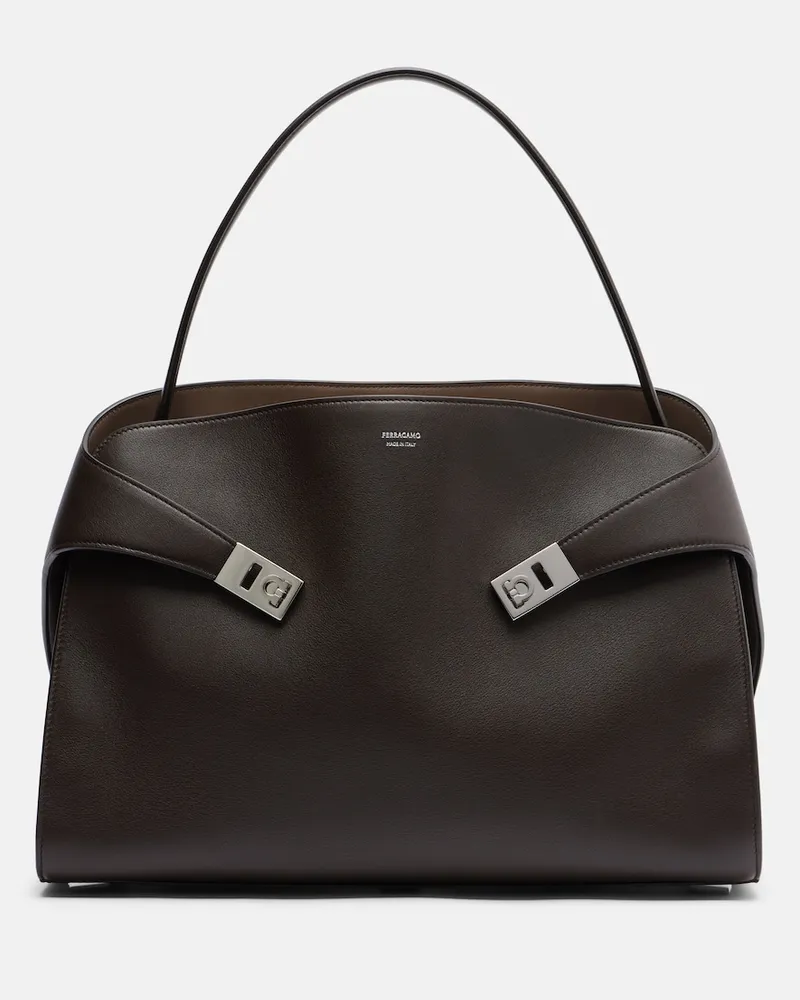 Ferragamo Schultertasche Hug Soft Medium aus Leder Braun