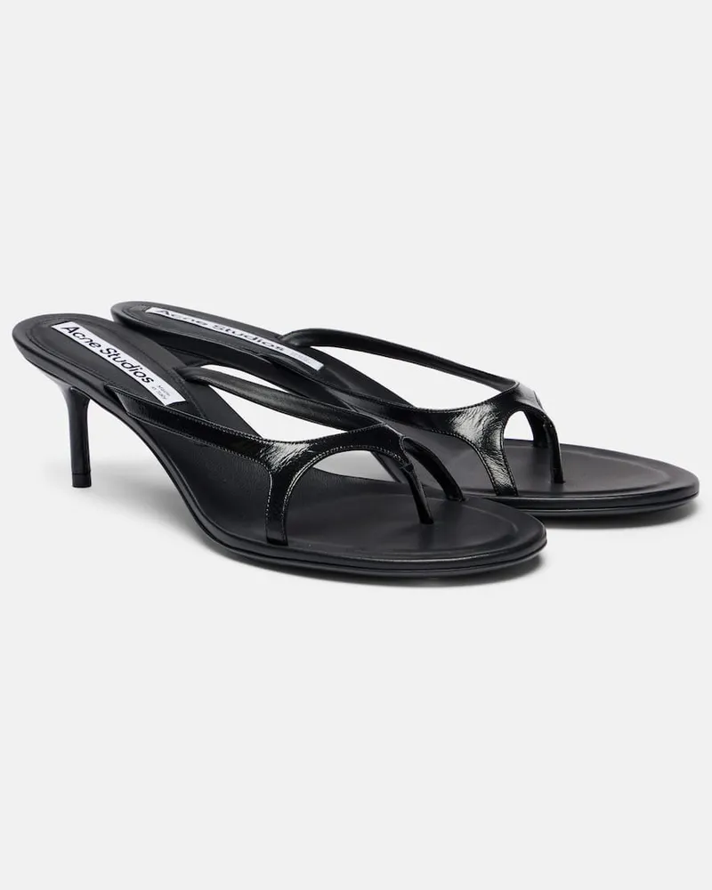 Acne Studios Sandalen Beverly aus Lackleder Schwarz