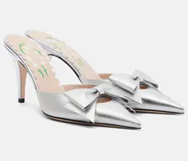 Mules aus Metallic-Leder