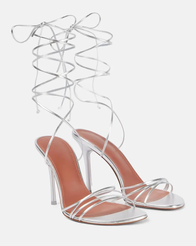 Amina Muaddi Sandalen Lori 95 aus Metallic-Leder Silber