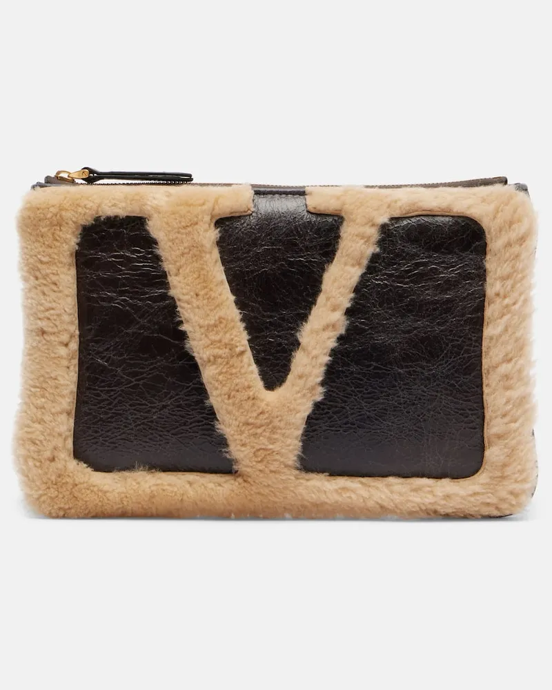 Valentino Garavani Clutch Viva Superstar Medium aus Leder Grau