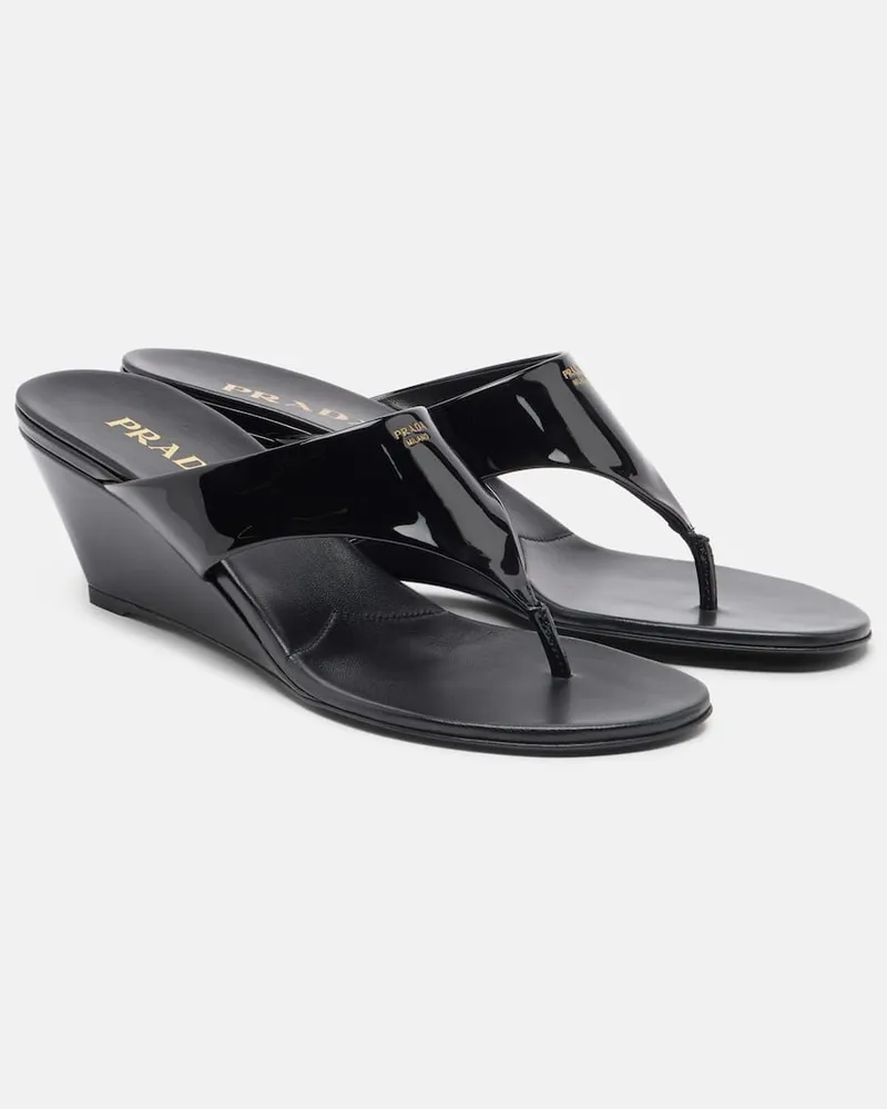 Prada Sandalen aus Lackleder Schwarz