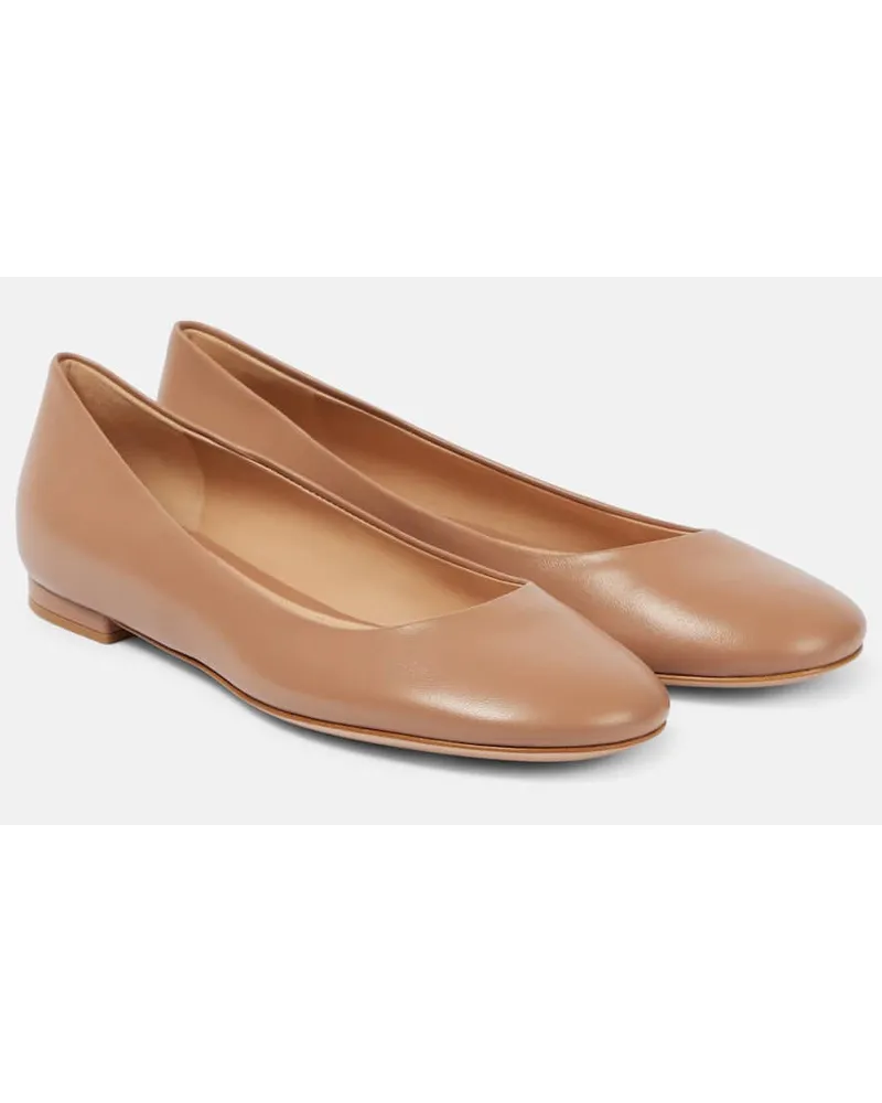 Gianvito Rossi Ballerinas aus Leder Nude