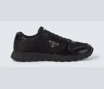 Sneakers mit Leder