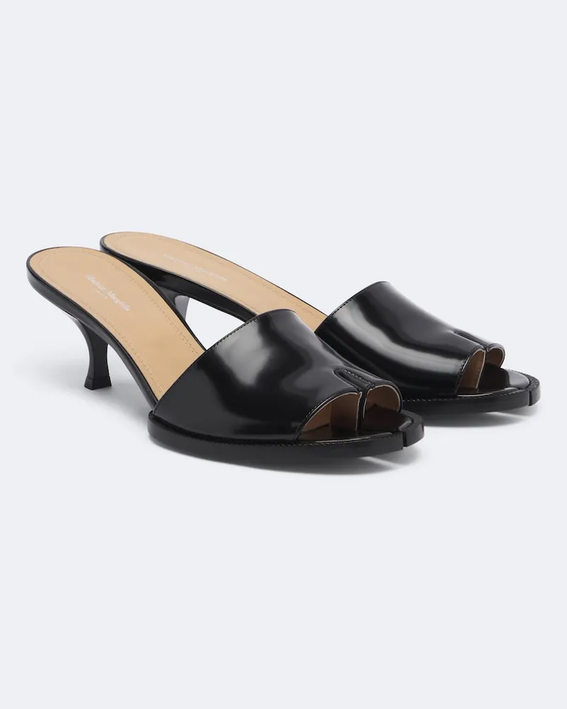 Maison Margiela Pantoletten Tabi aus Leder Schwarz