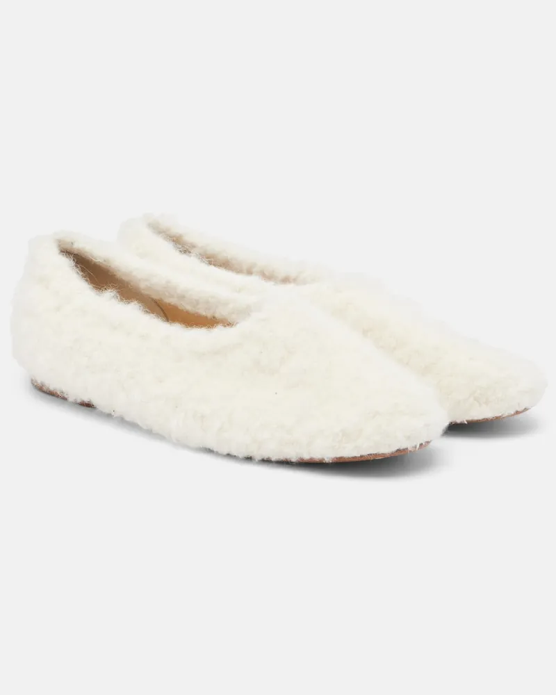 Gabriela Hearst Ballerinas Empire aus Shearling Weiß