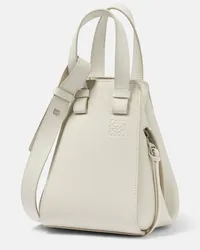 Loewe Tote Hammock Compact aus Leder Weiss