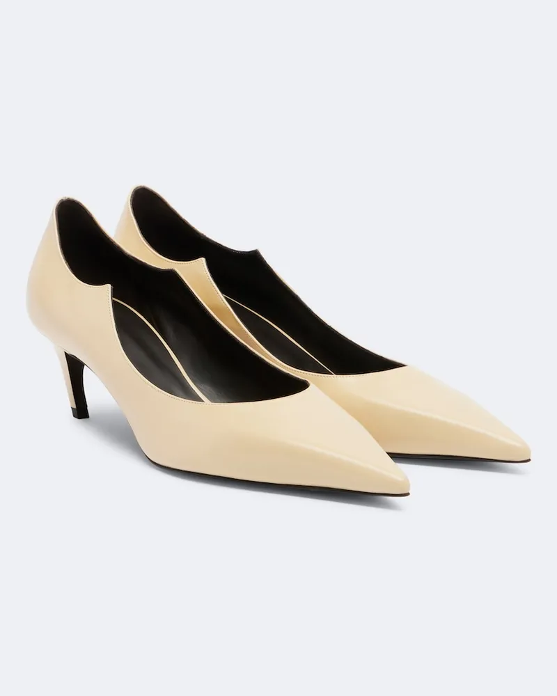KHAITE Pumps Valerie aus Leder Beige