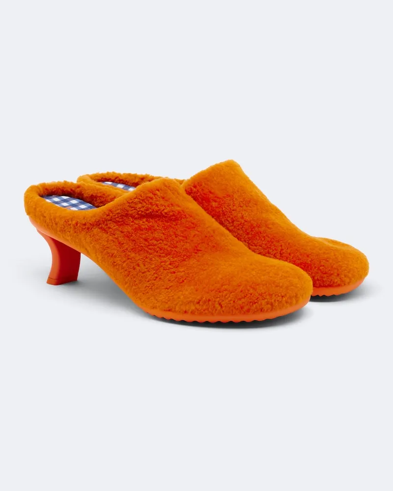 Loewe Mules Dive aus Shearling Orange