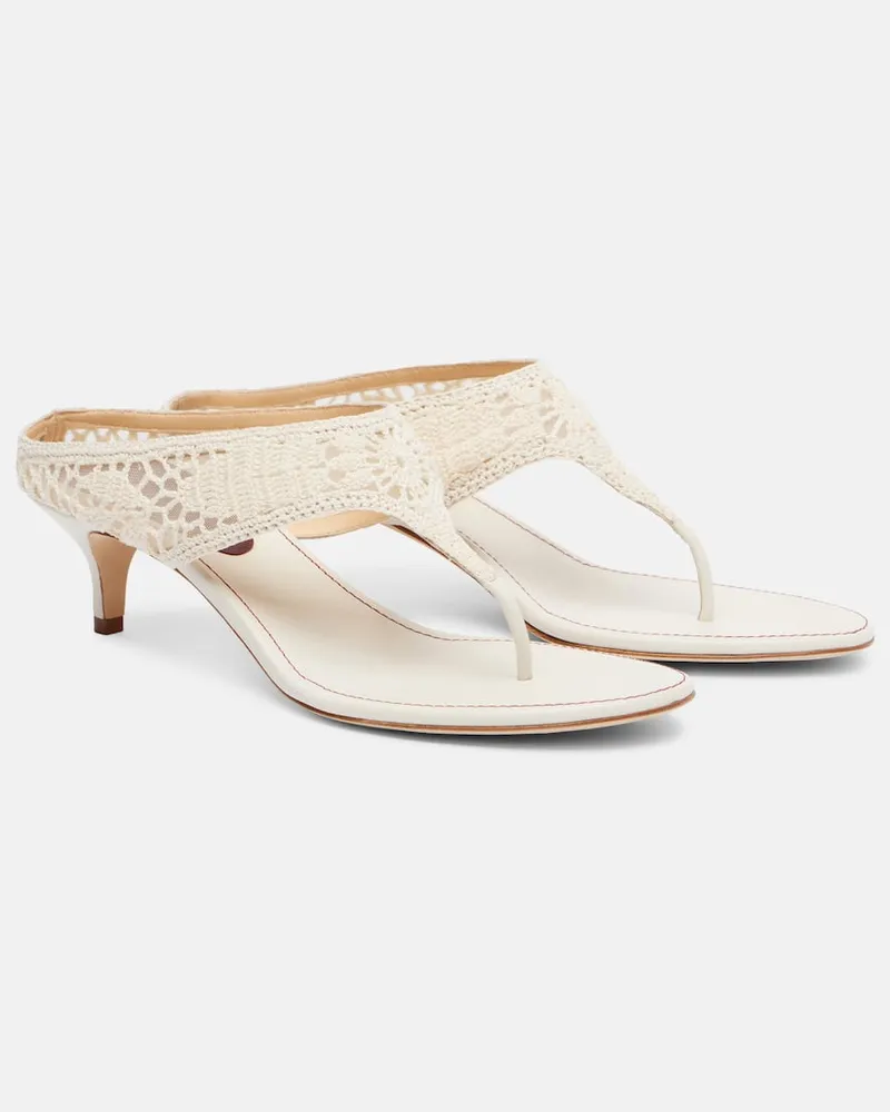 Magda Butrym Sandalen aus Häkelstrick Beige