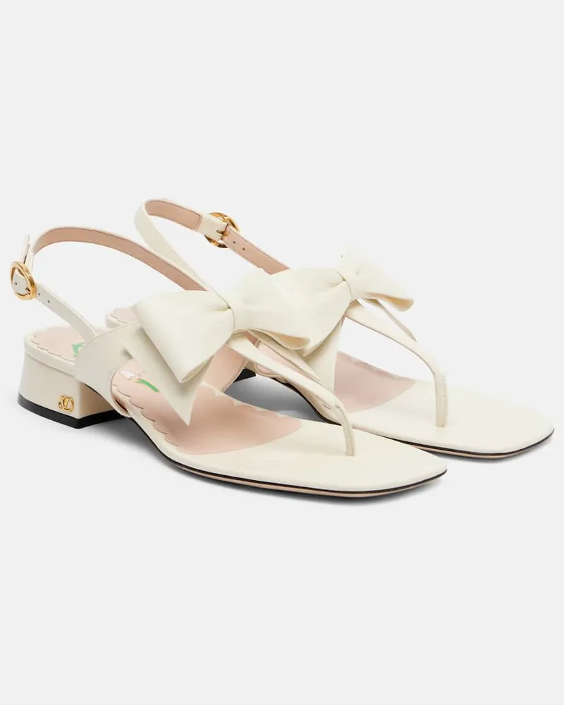 Valentino Garavani Sandalen Bowow 25 aus Leder Weiß