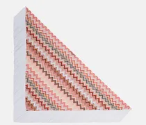 Schal aus Häkelstrick