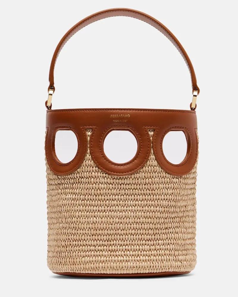 Ferragamo Bucket Bag Ganci Frame Small aus Raffiabast Nude