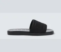 Pantoletten aus Canvas und Leder