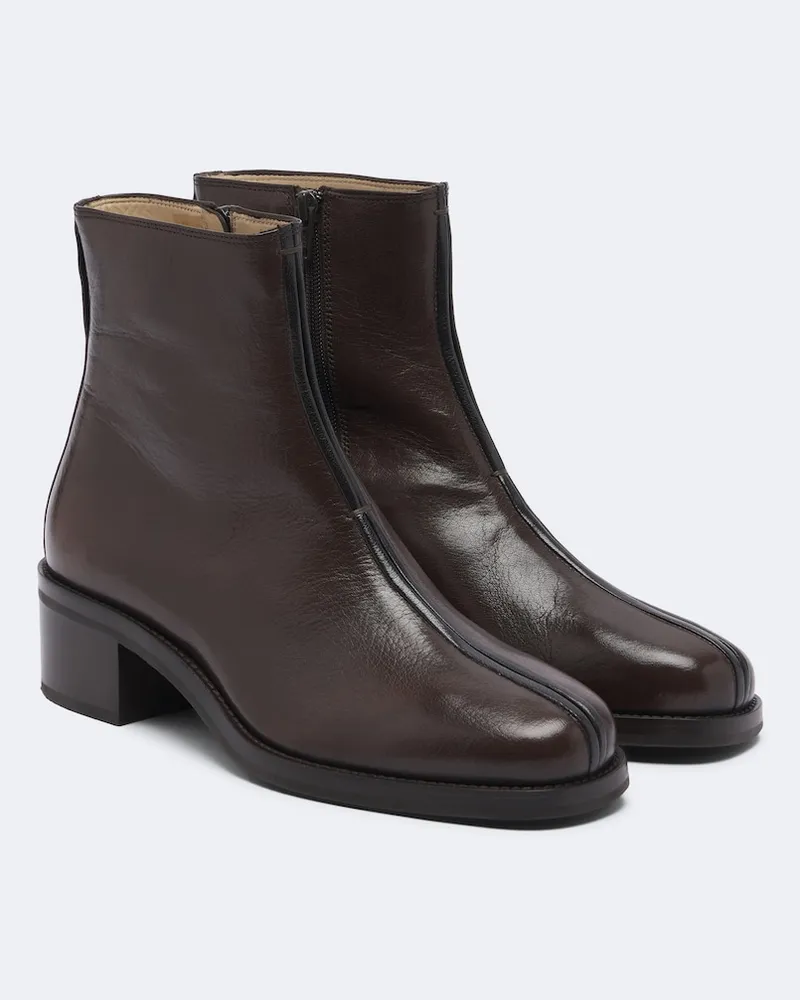 Christophe Lemaire Ankle Boots Piped aus Leder Braun