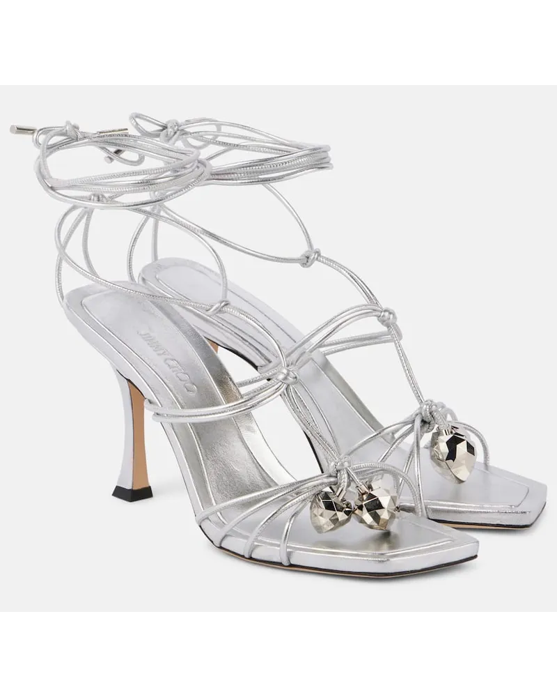 Jimmy Choo Verzierte Sandalen Jemma 90 aus Metallic-Leder Silber