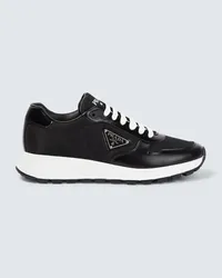 Prada Sneakers aus Re-Nylon und Leder Schwarz