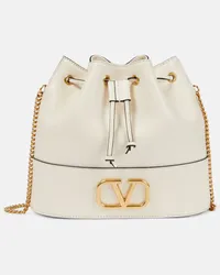 Valentino Garavani Bucket-Bag VLogo Signature Small aus Leder Weiss