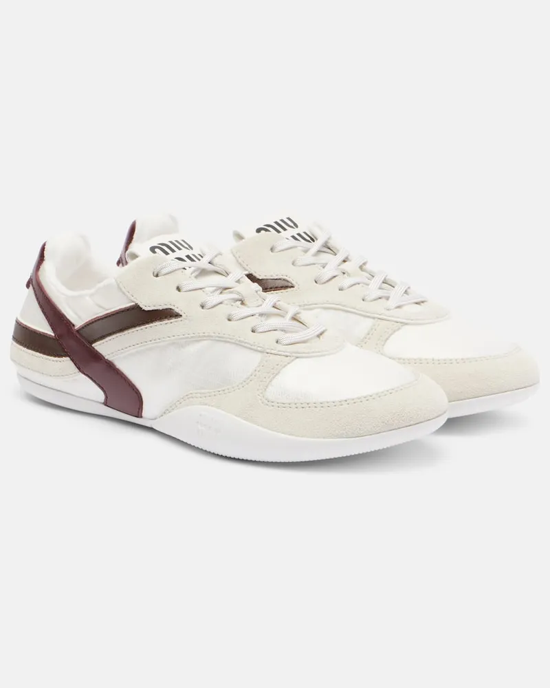 Miu Miu Sneakers Gymnasium mit Veloursleder Weiß
