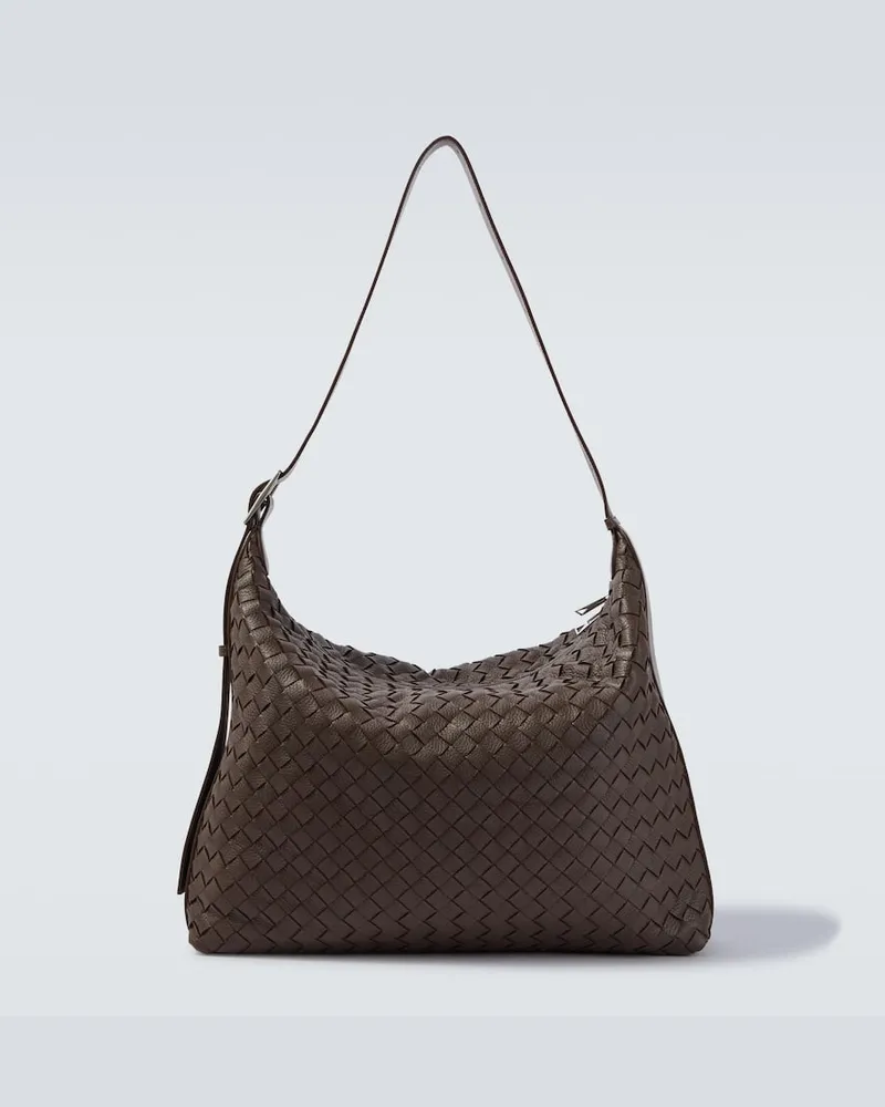 Bottega Veneta Schultertasche Traveler Medium aus Leder Braun