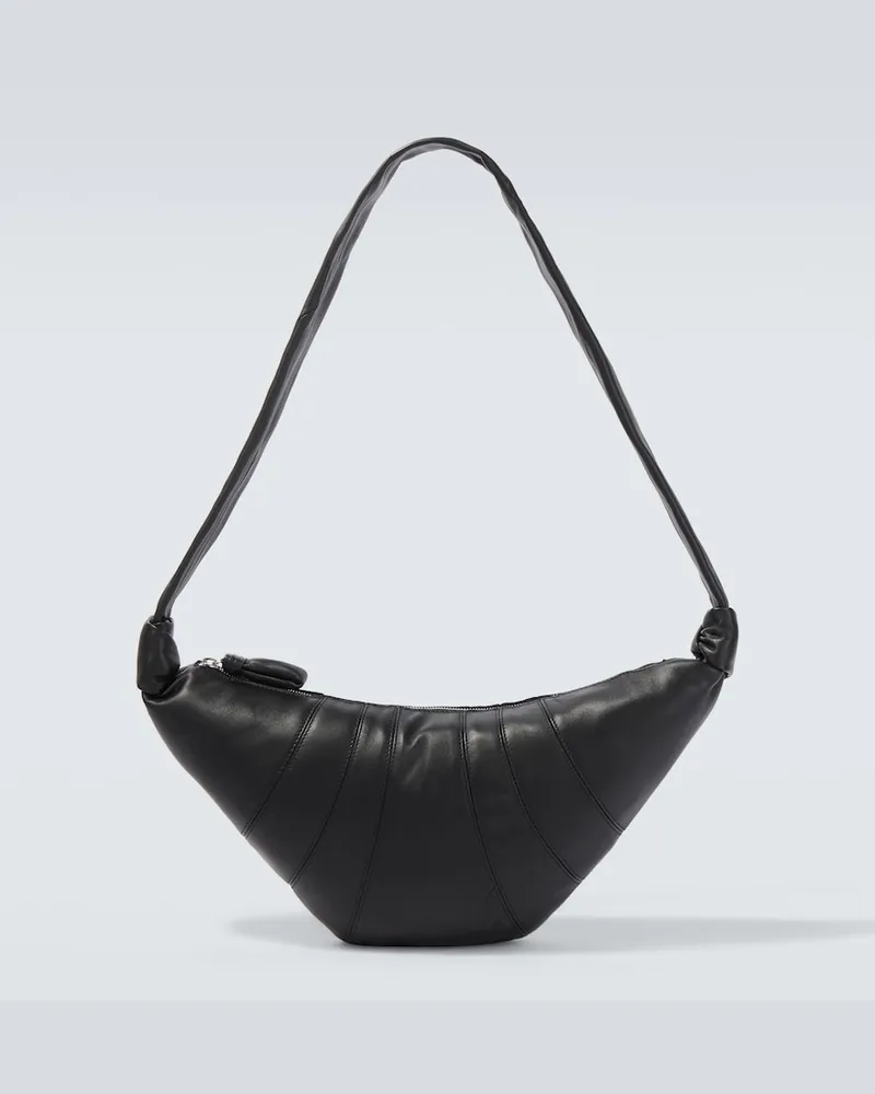 Christophe Lemaire Schultertasche Croissant Medium aus Leder Schwarz