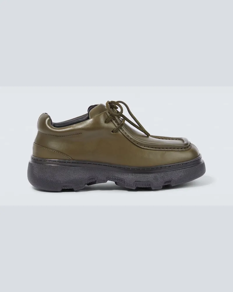 Burberry Desert Boots aus Leder Grün