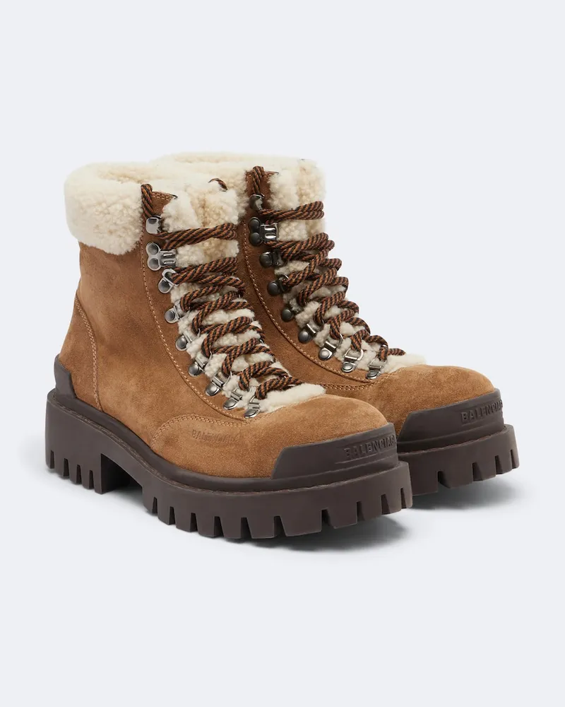 Balenciaga Schnürstiefel Combat Strike aus Veloursleder Beige