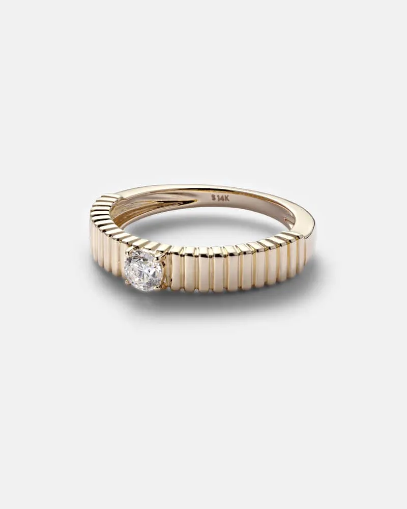 Stone & Strand Ring Cher aus 14kt Gelbgold mit Diamant Gold