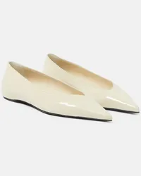 Totême Ballerinas The Asymmetric aus Leder Weiss