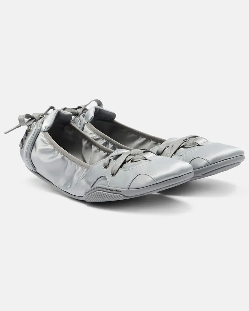 Acne Studios Slip-Ons Bilaria aus Satin Grau