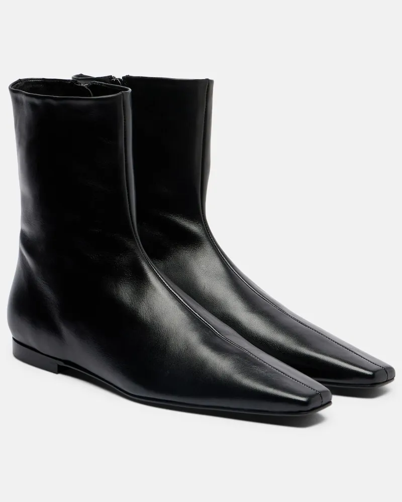 Totême Ankle Boots aus Leder Schwarz