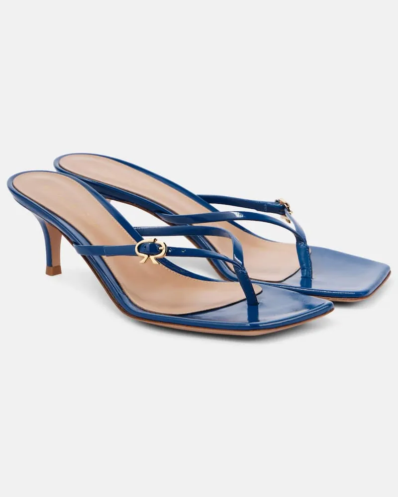 Gianvito Rossi Sandalen Ribbon aus Lackleder Blau