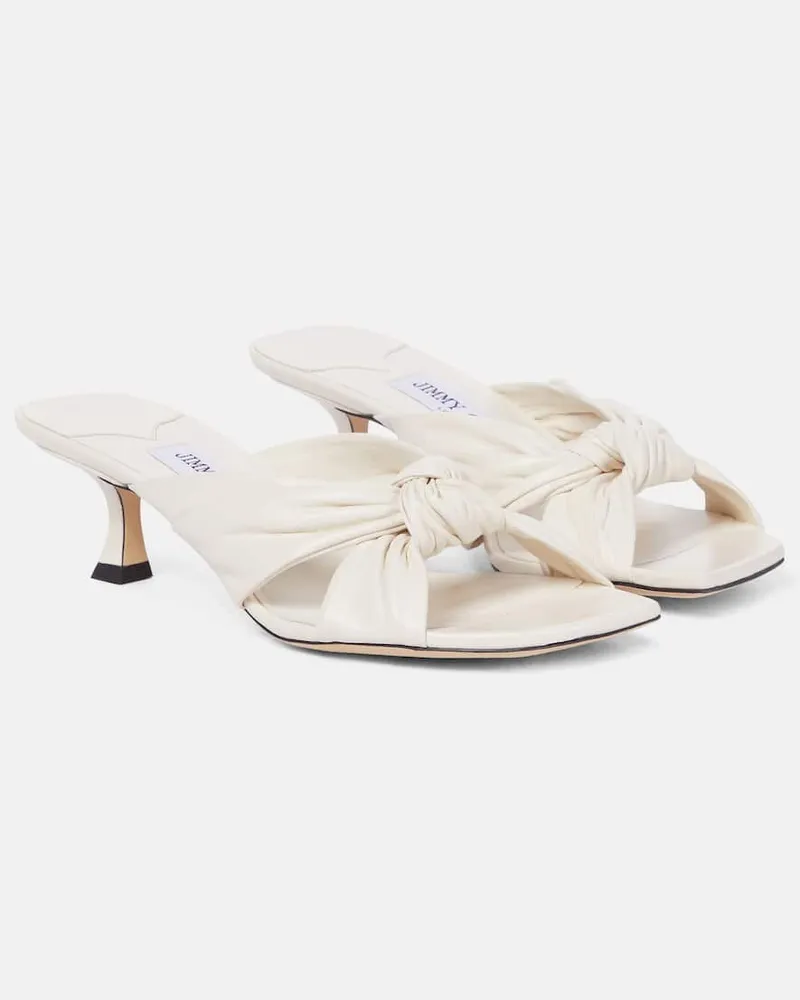 Jimmy Choo Pantoletten Avenue 50 aus Leder Weiß