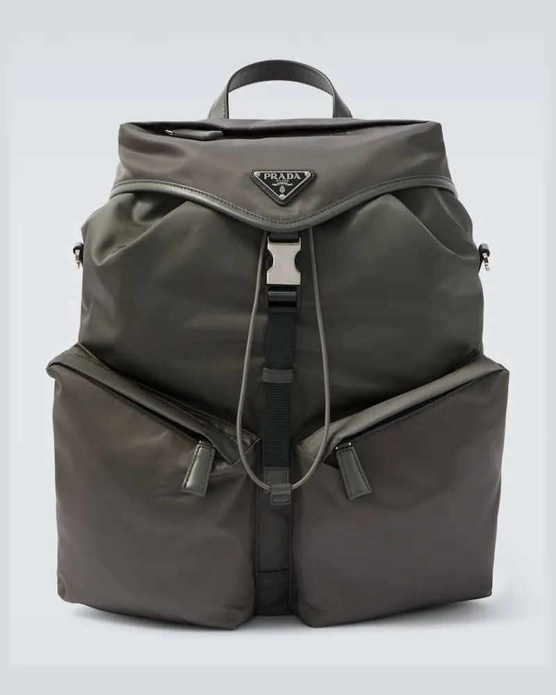 Prada Rucksack aus Re-Nylon mit Leder Grün