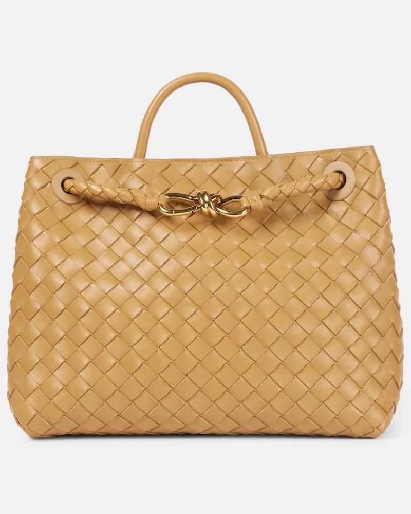 Bottega Veneta Tote Bag Andiamo Medium aus Leder Beige