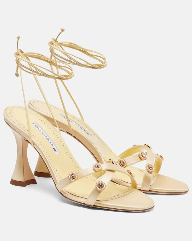 Manolo Blahnik Verzierte Sandalen Pelysaka 95 aus Satin Gelb