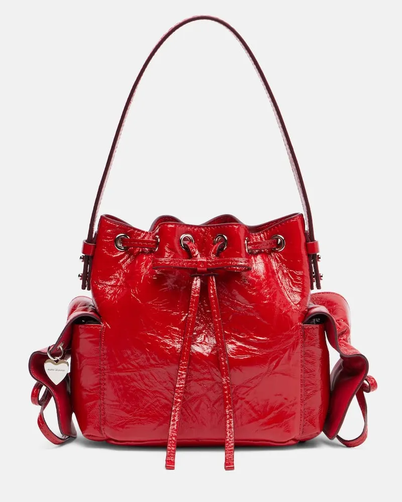 Acne Studios Bucket Bag Multipocket Mini aus Lackleder Rot
