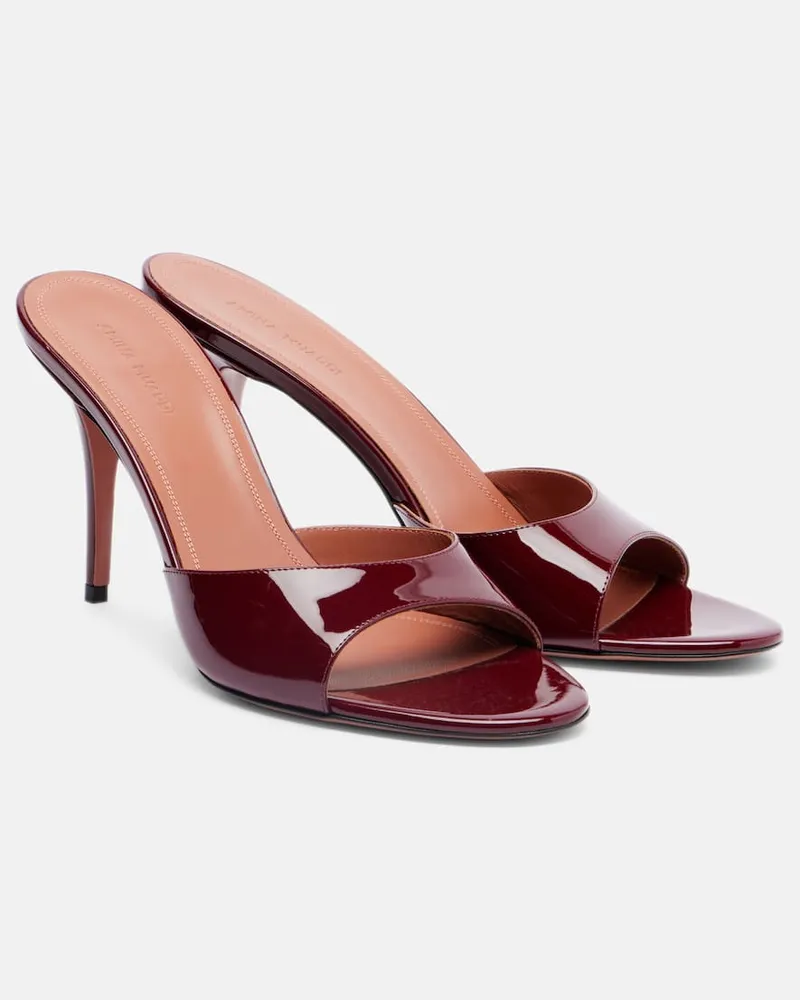 Amina Muaddi Pantoletten Elodie 90 aus Lackleder Burgund